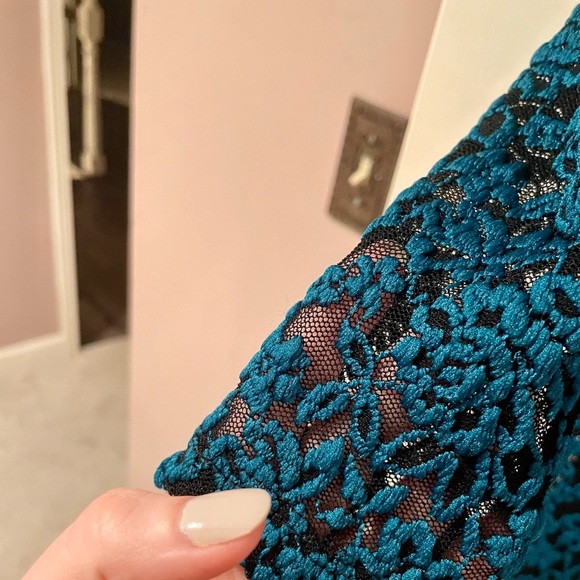 Figure hugging dress, Med - Picture 3 of 4